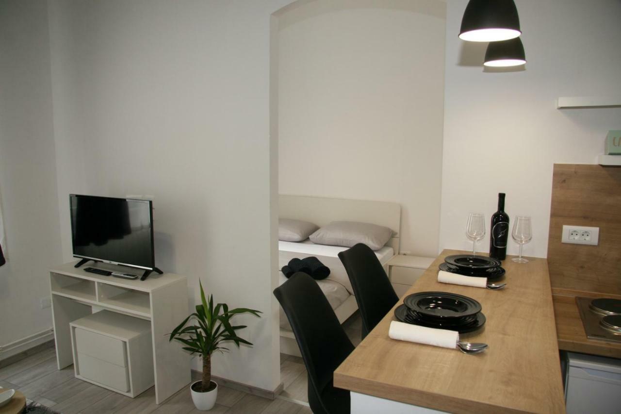 Stylish Apartment In City Center Pula Zewnętrze zdjęcie