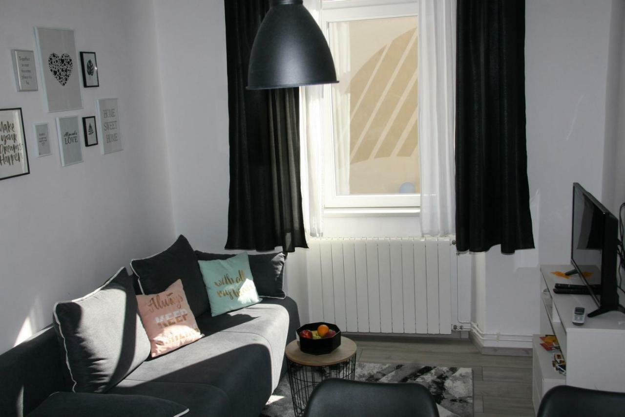 Stylish Apartment In City Center Pula Zewnętrze zdjęcie