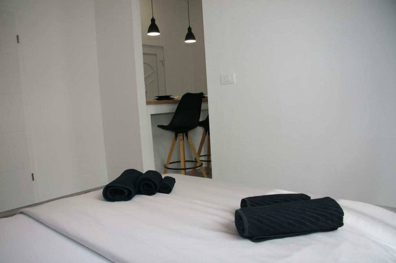 Stylish Apartment In City Center Pula Zewnętrze zdjęcie
